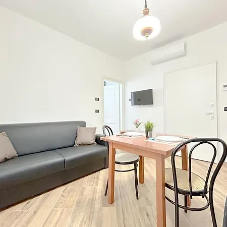 Apartment Via Sestri - Centro - Aeroporto - Wifi Genoa