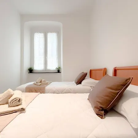 Apartment Via Sestri - Centro - Aeroporto - Wifi Genoa