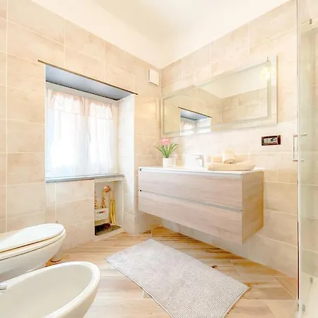 Via Sestri - Centro - Aeroporto - Wifi