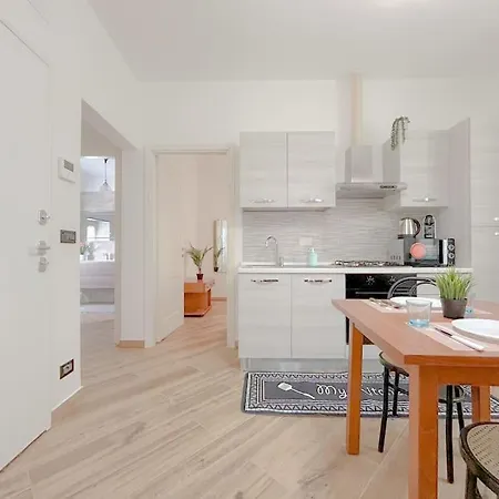 Via Sestri - Centro - Aeroporto - Wifi