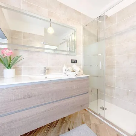 Appartement Via Sestri - Centro - Aeroporto - Wifi