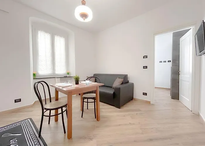 Apartament Via Sestri - Centro - Aeroporto - Wifi *